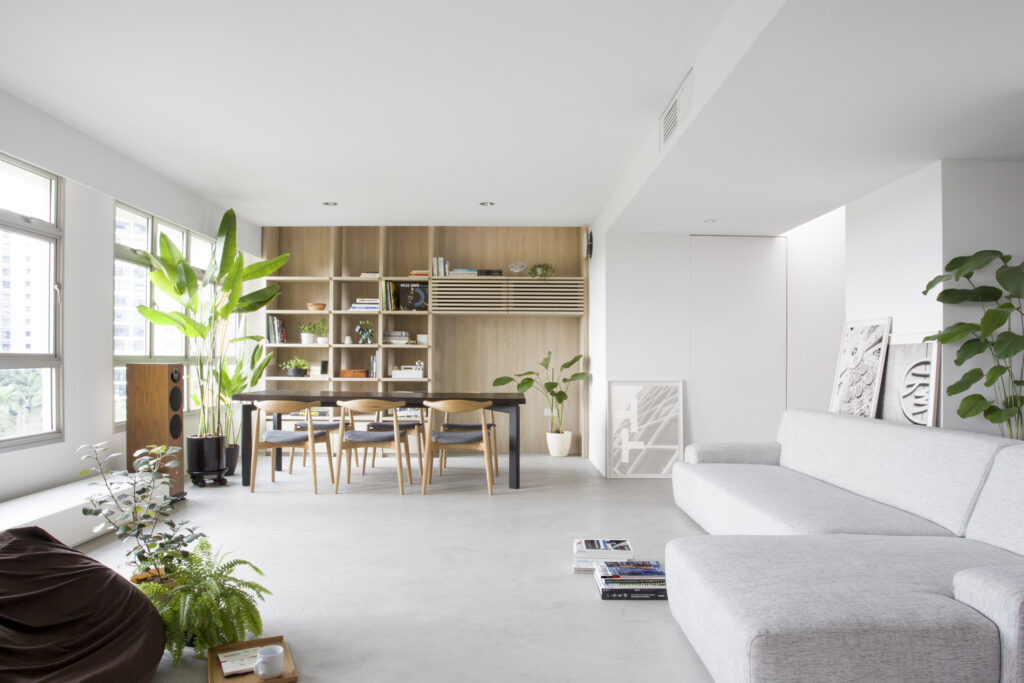 180524 image 01 of 09